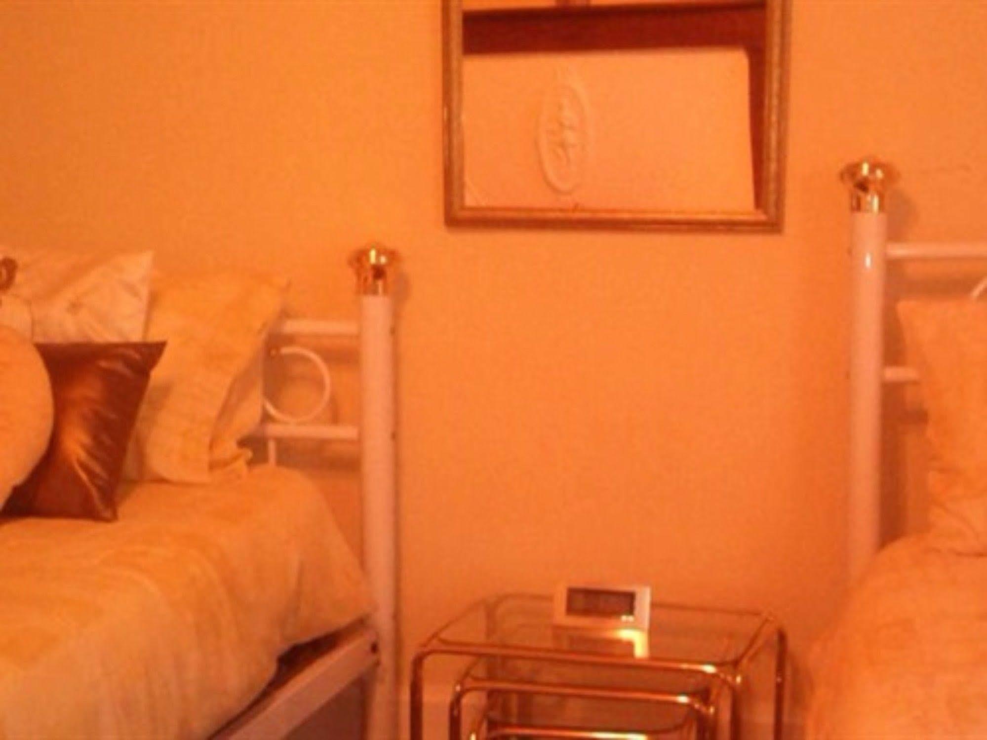 Sunset House Chambres De Hotes Magnac-Laval Exterior foto